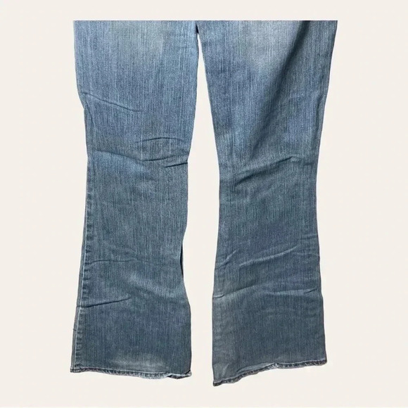 0825. SILVER JEANS DENIM JEANS FLARE LEG SIZE 27 LIGHT WASH DENIM IN COLOR - Picture 10 of 10